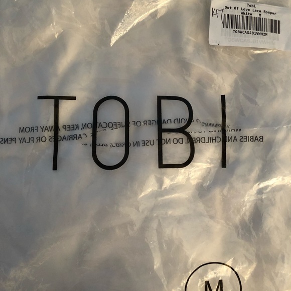 Lace Romper - Picture 5 of 5